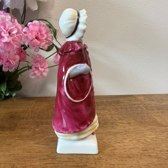 Royal Doulton Georgina Figurine HN2377 Kate Greenaway 1980 Vintage Bone China - Picture 2 of 5
